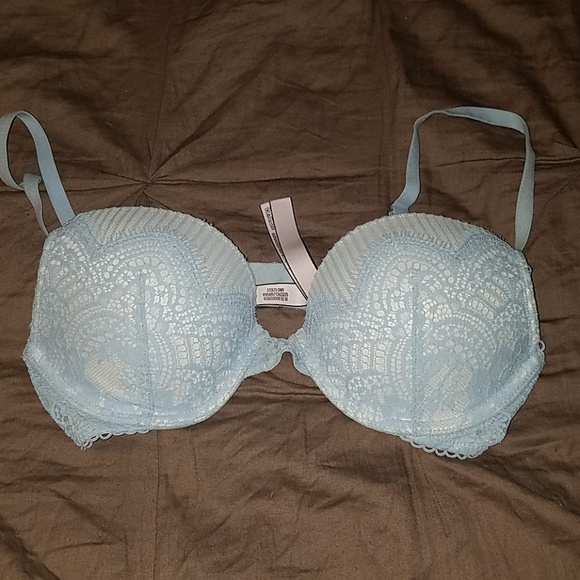 Victoria's Secret Padded Push Up Lace Bra 32C - Picture 2 of 4